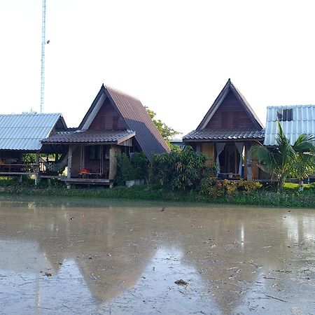 Huean Himbo Apartamento Chiang Rai Exterior foto